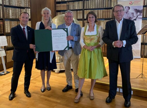 Leopold-Kohr-Preis für Repair-Café-Gründerin Martine Postma